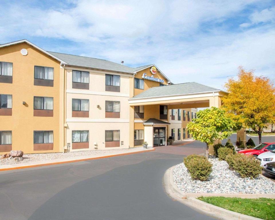 Comfort Inn North Colorado Springs Main image 1